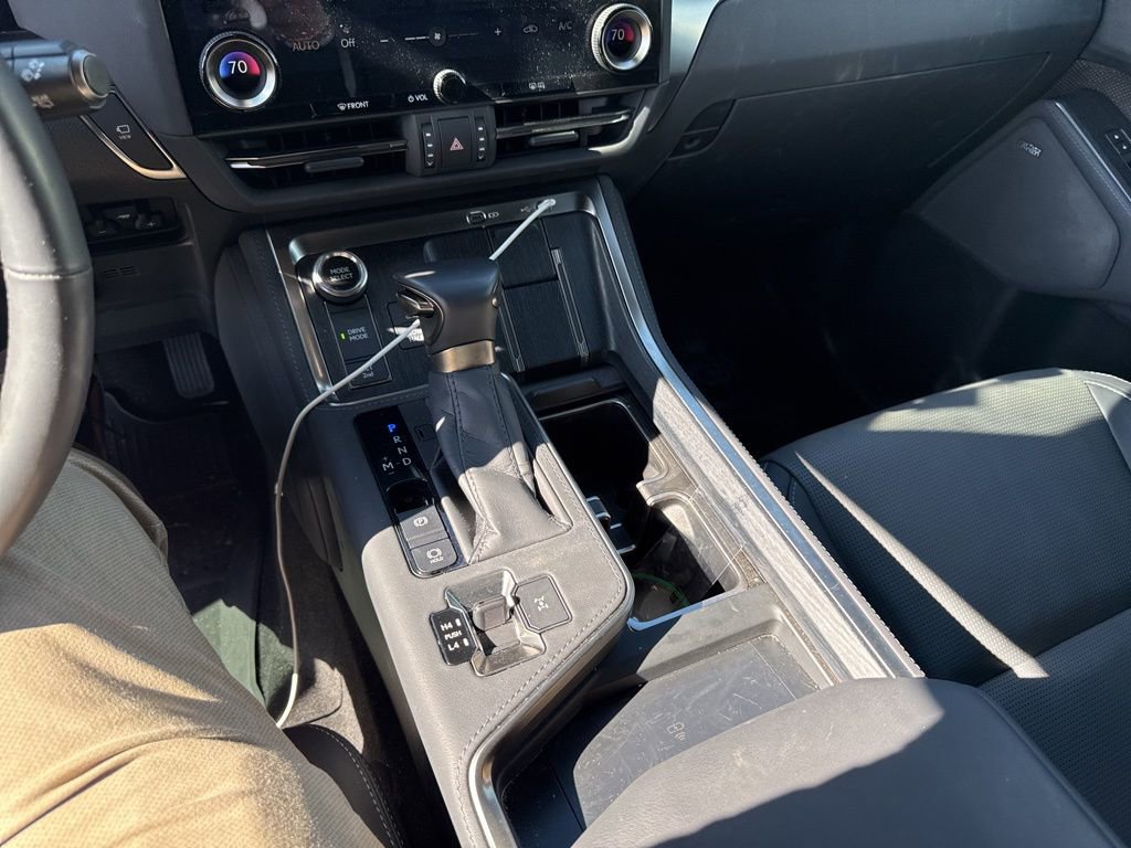 Used 2025 Lexus GX 550 image 10