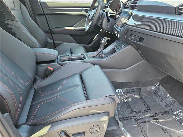 Certified 2025 Audi Q3 2.0T Premium Plus w/ Premium Plus Package AWD/4WD image 21