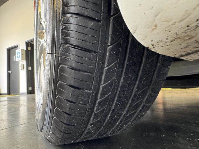 Used 2022 Chrysler Pacifica Touring-L image 11