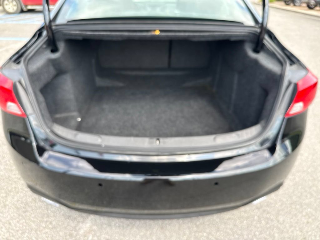 Used 2018 Chevrolet Impala Premier FWD image 12