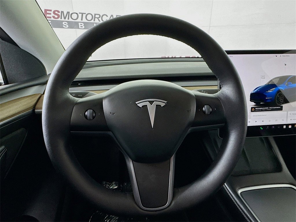 Used 2023 Tesla Model Y Performance image 11