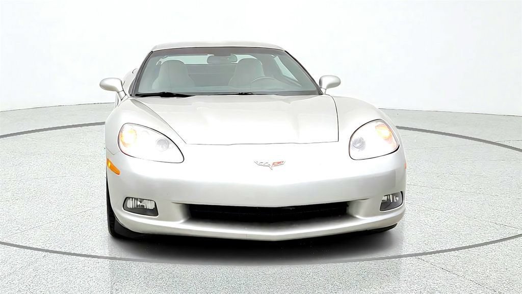 Used 2008 Chevrolet Corvette Coupe w/ Preferred Equipment Group RWD image 2