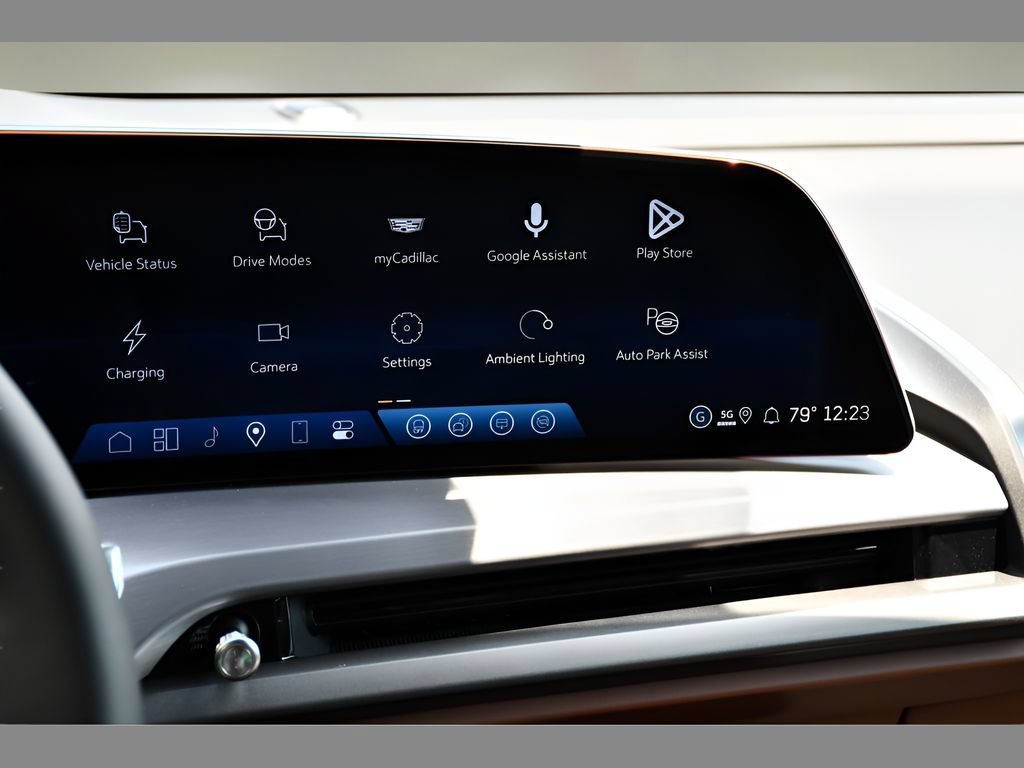 New 2027 Cadillac Vistiq Platinum w/ LPO, Floor Liner Package AWD/4WD image 21