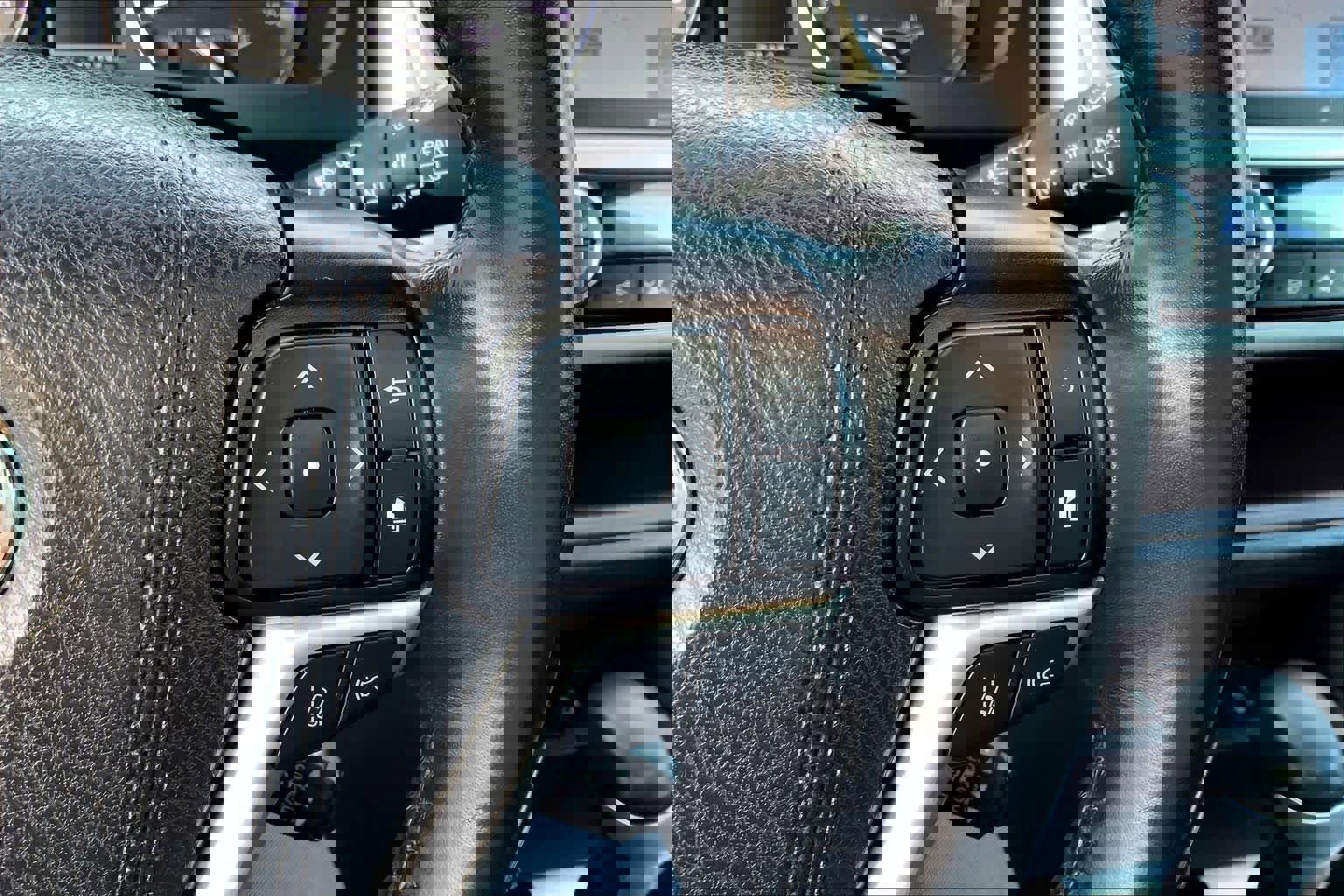 Used 2019 Toyota Highlander Limited image 23