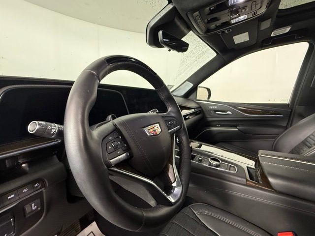 Certified 2024 Cadillac Escalade Sport Platinum w/ LPO, ONYX Package AWD/4WD image 10