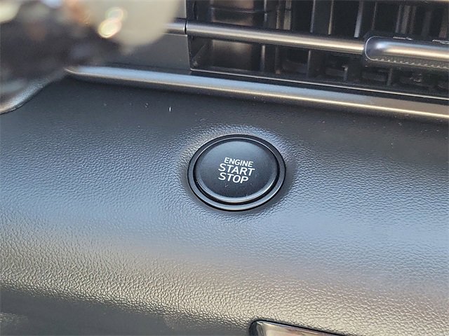 Used 2025 Hyundai Elantra Sport image 8