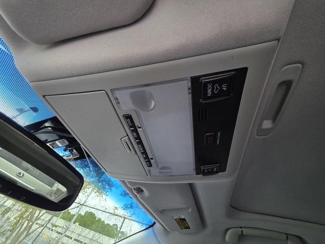 Used 2016 Lexus LS 460 w/ Comfort Package image 28