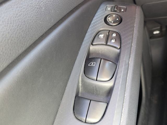 Used 2025 Nissan Altima 2.5 SV image 25