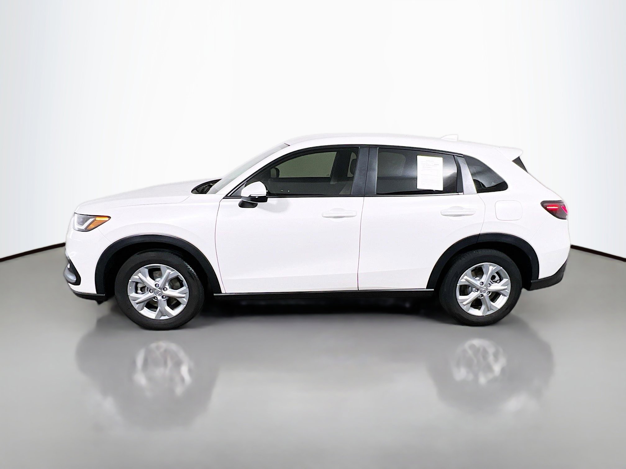 Used 2024 Honda HR-V LX image 9
