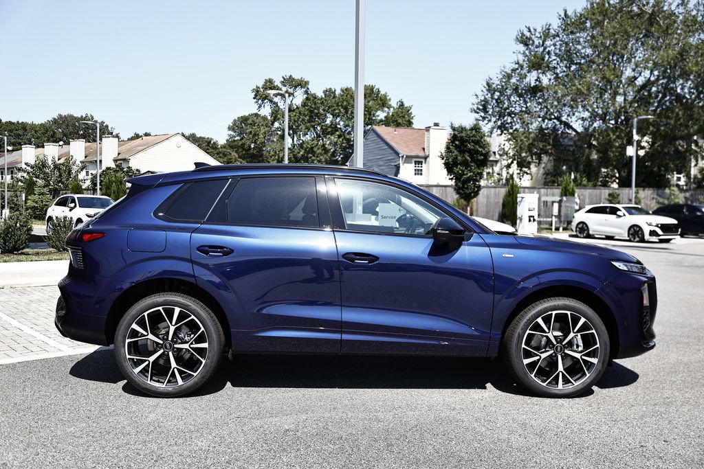 New 2026 Audi Q3 quattro 2.0T AWD/4WD image 4