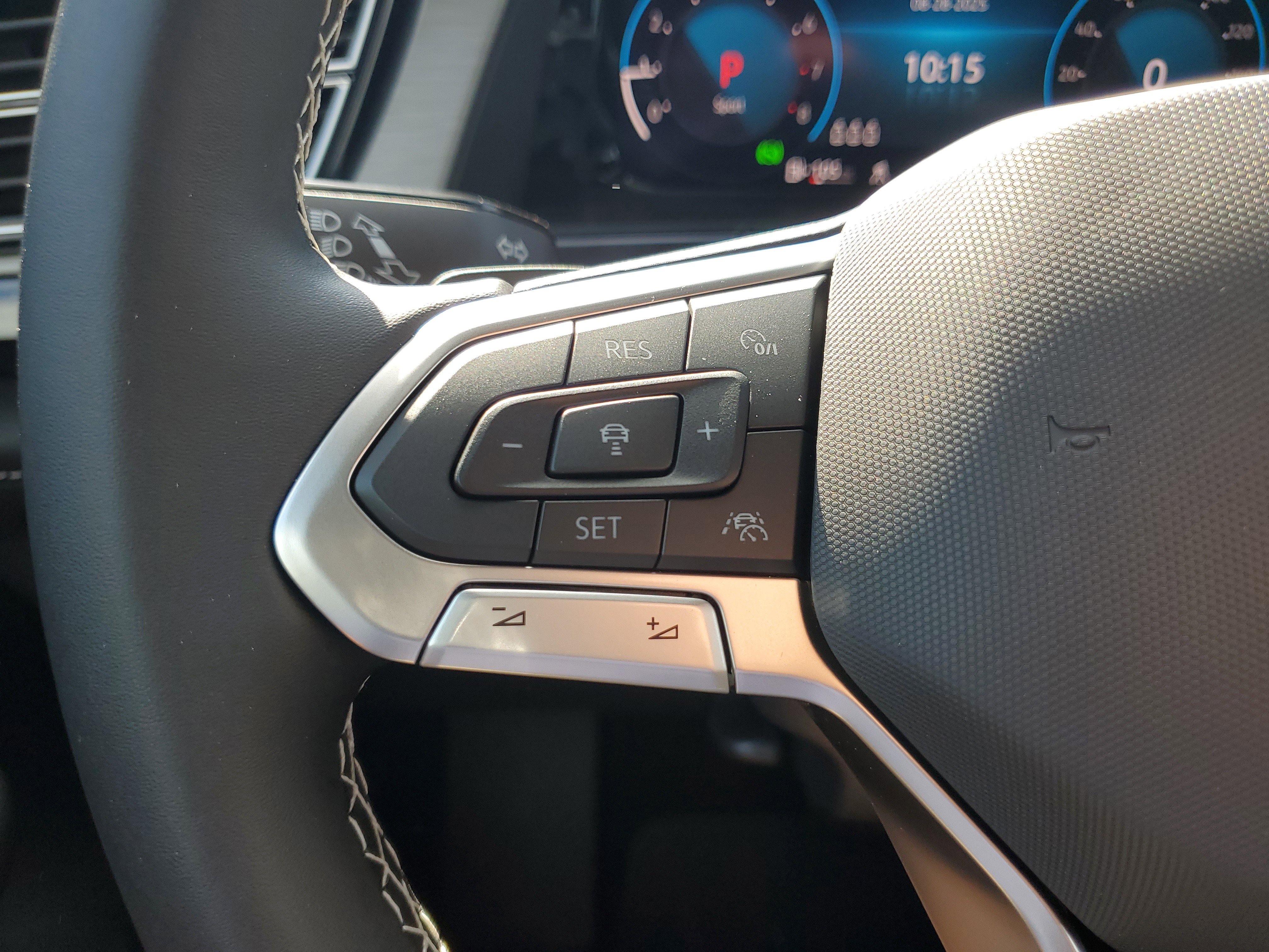 New 2026 Volkswagen Atlas Cross Sport SE image 19