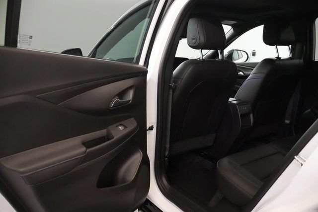 Used 2025 Buick Envista Sport Touring w/ Convenience I Package FWD image 30