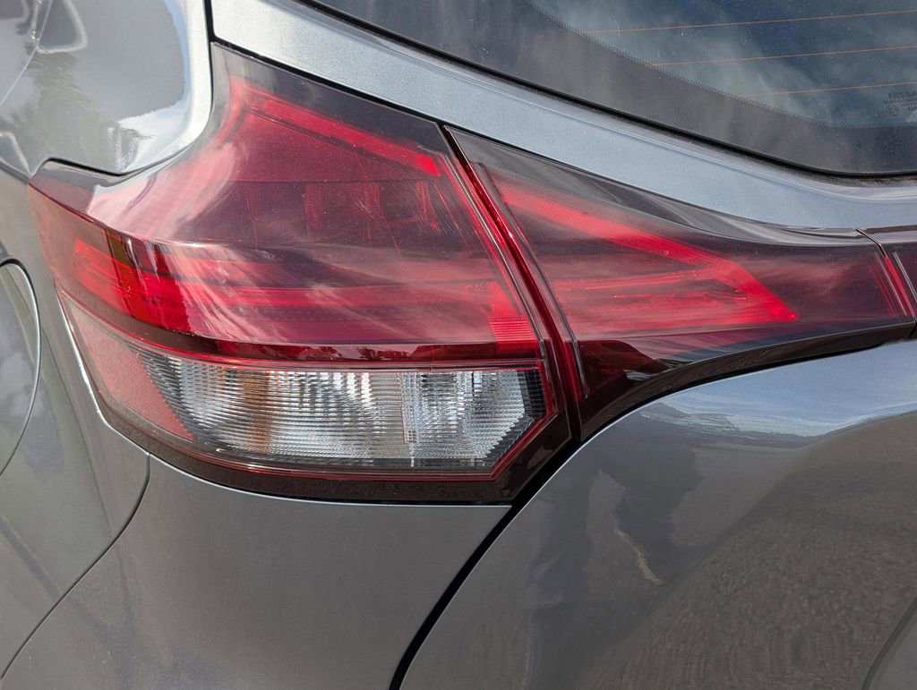 New 2025 Nissan Kicks Play S image 13