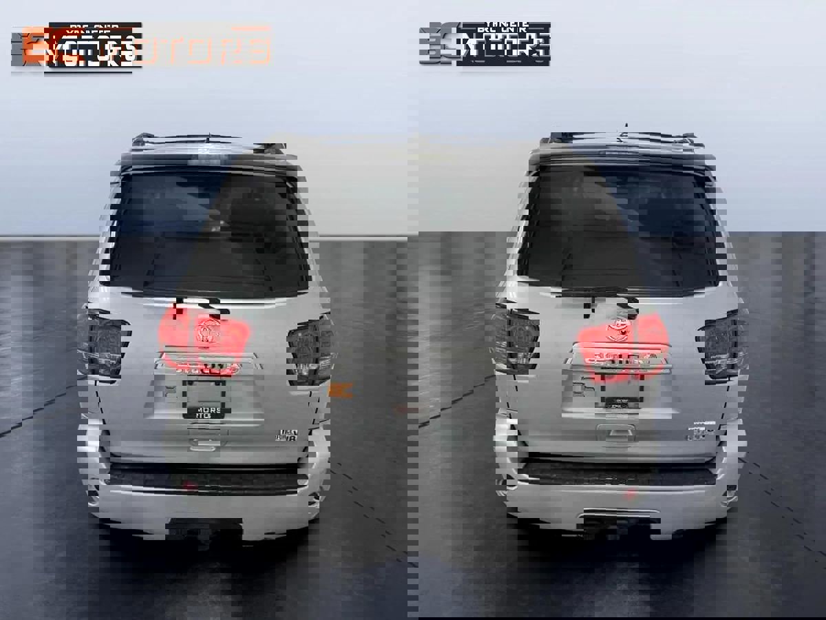 Used 2017 Toyota Sequoia SR5 image 5