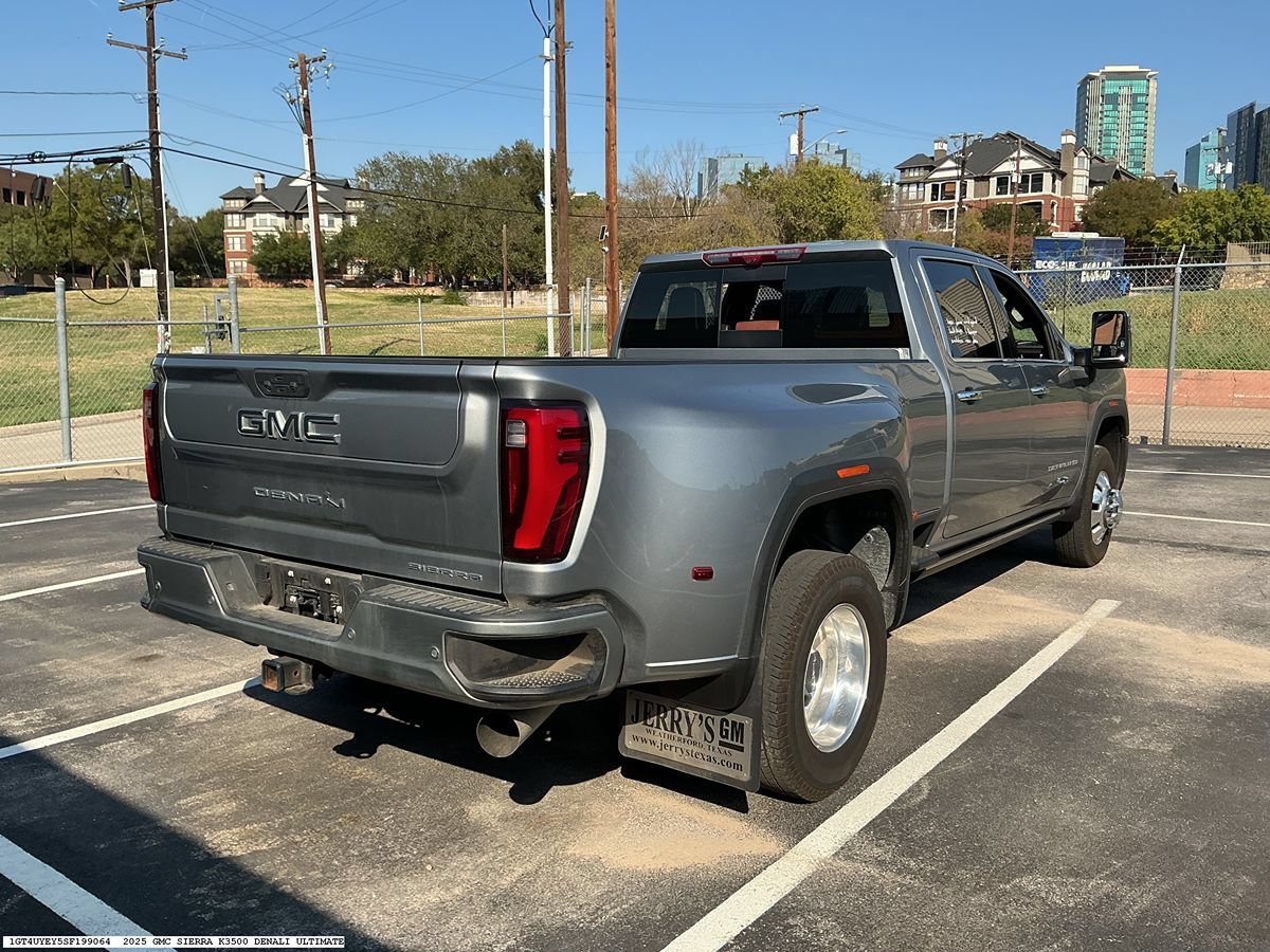 Used 2025 GMC Sierra 3500 Denali Ultimate AWD/4WD image 5