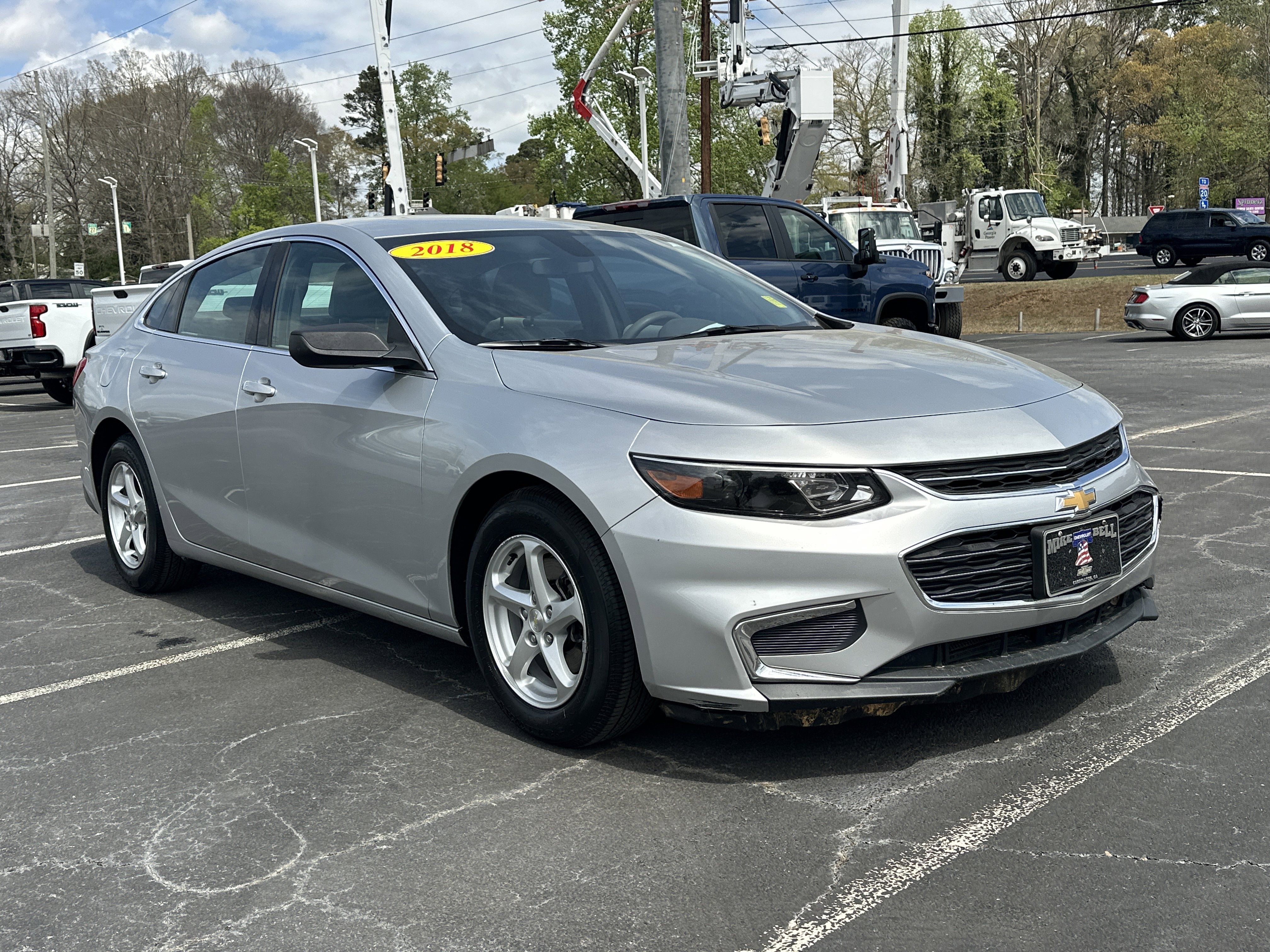 Used 2018 Chevrolet Malibu LS image 2