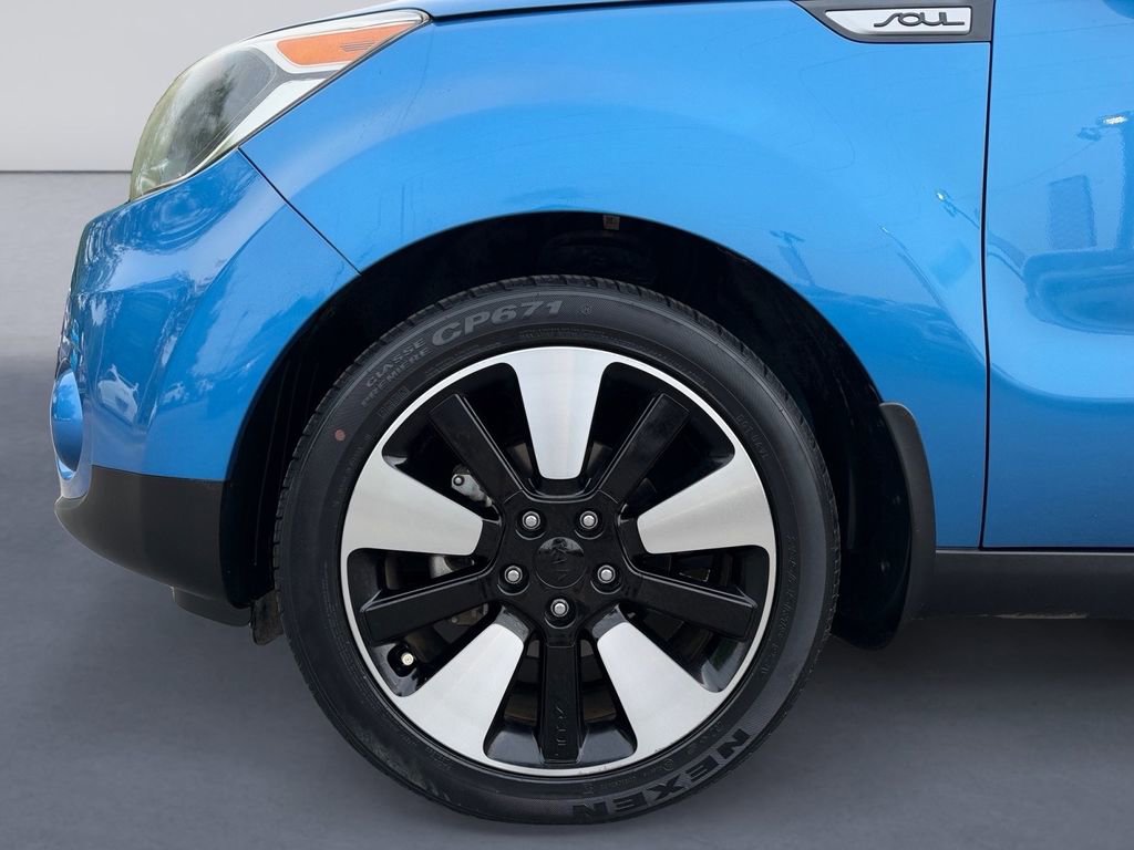 Used 2019 Kia Soul + FWD image 9