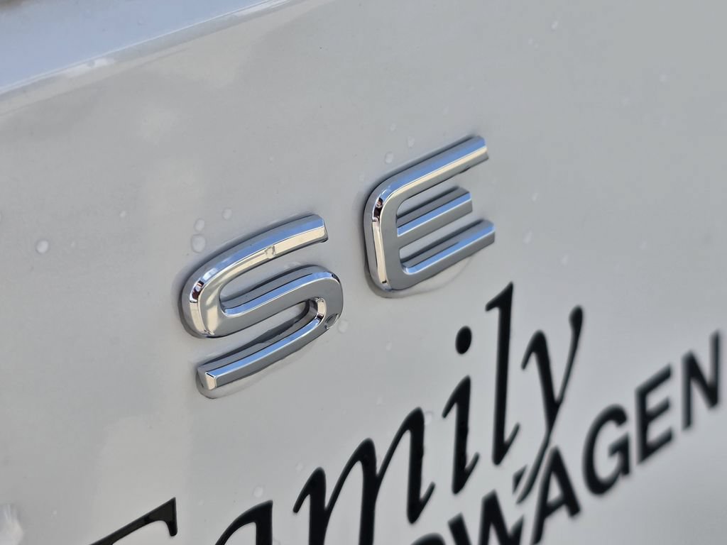 New 2026 Volkswagen Atlas SE FWD image 8
