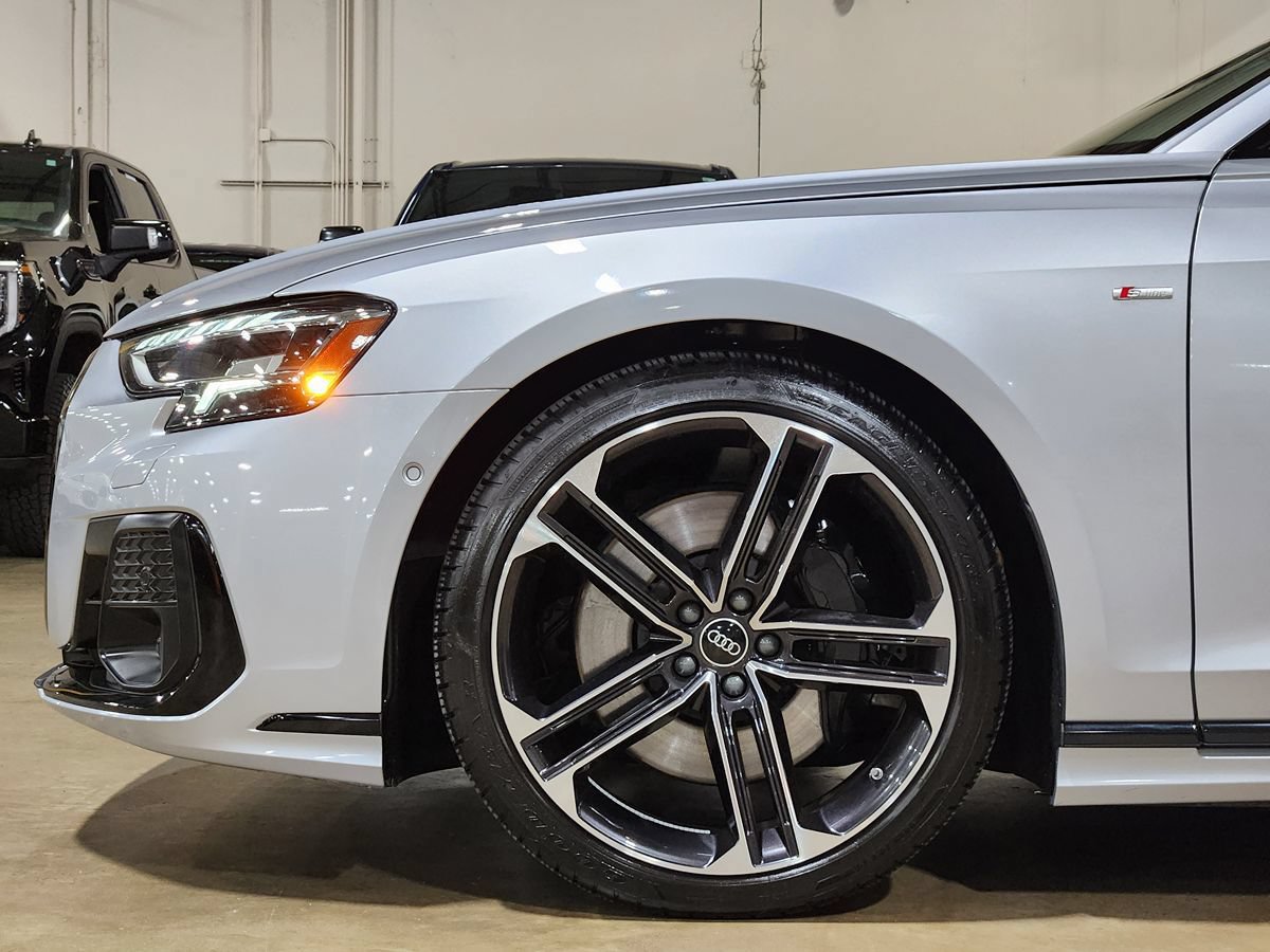 Used 2025 Audi A8 L 3.0T w/ Executive Package AWD/4WD image 5