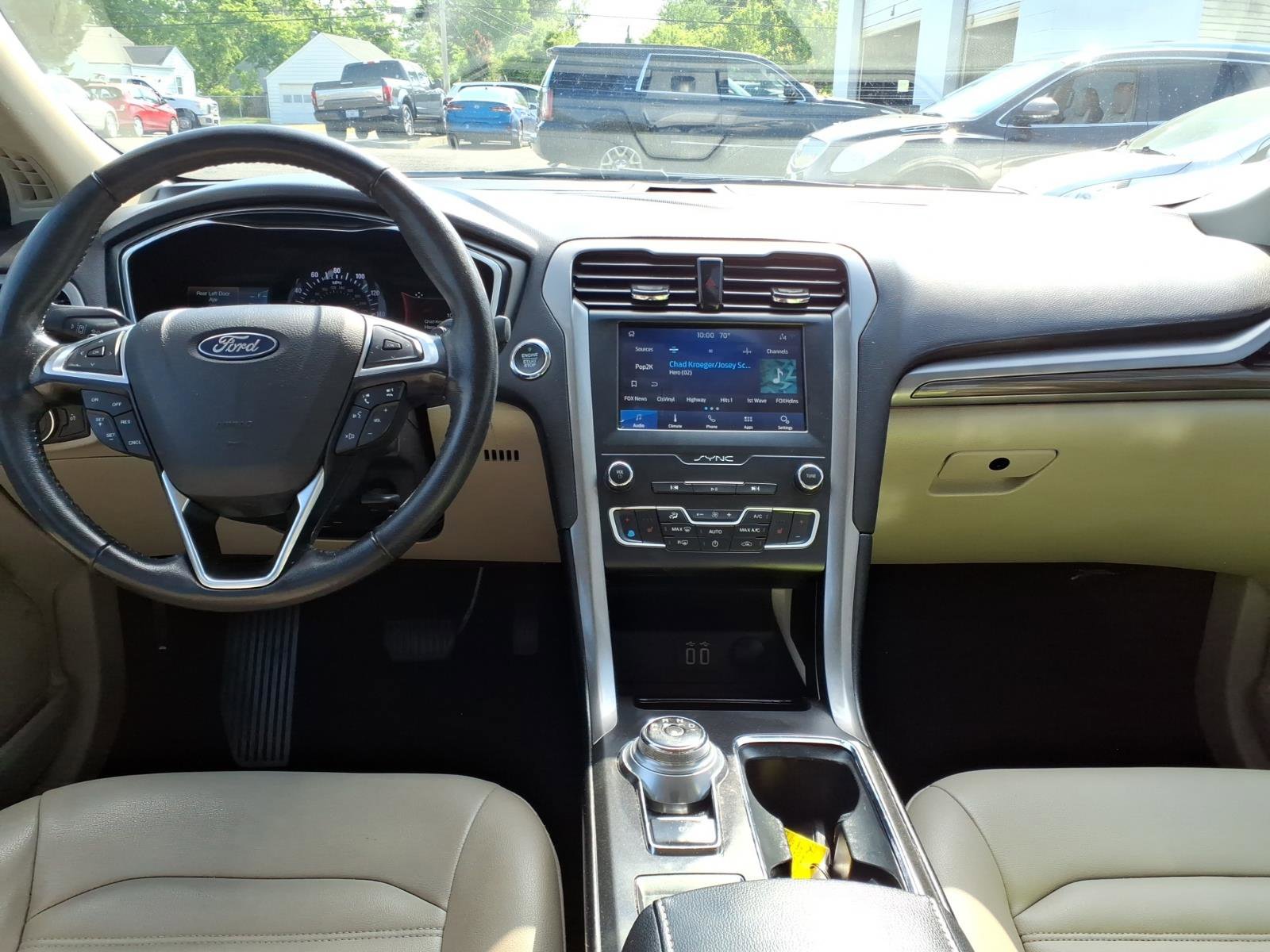 Used 2019 Ford Fusion SEL FWD image 7