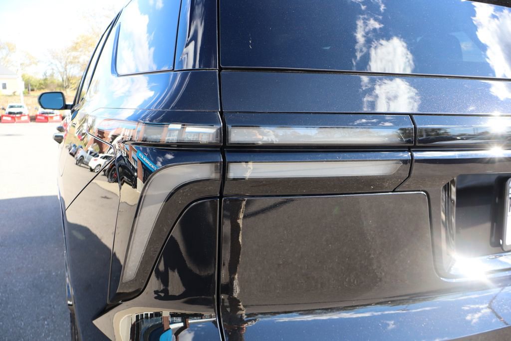 Used 2024 Chevrolet Traverse RS w/ LPO, Floor Liner Package image 37