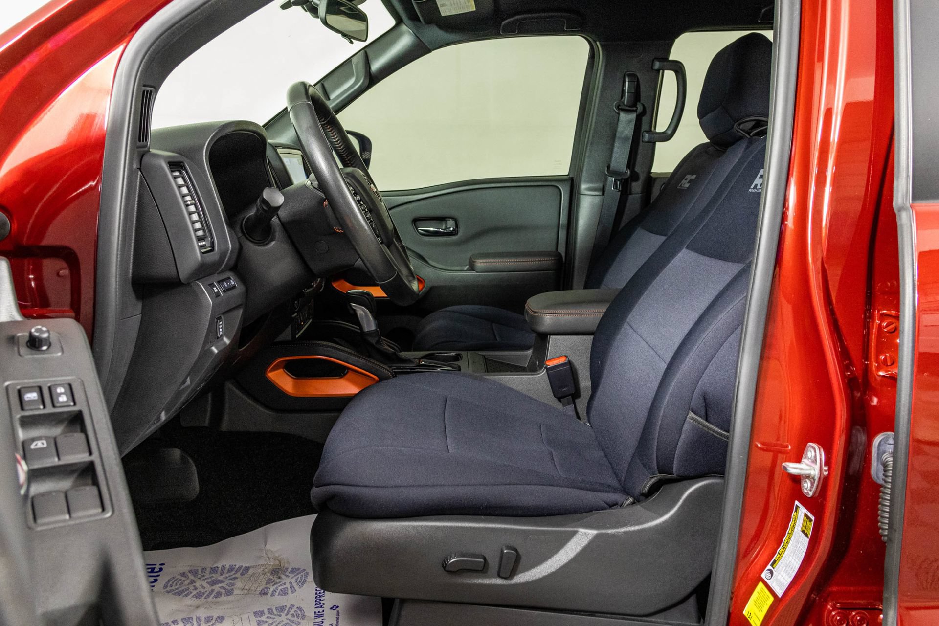 Used 2024 Nissan Frontier PRO-4X w/ Pro Convenience Package AWD/4WD image 25