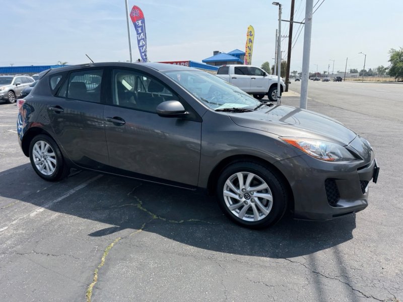 Used 2013 MAZDA MAZDA3 i Touring FWD image 6