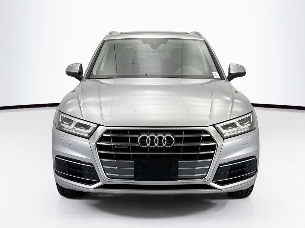 Used 2019 Audi Q5 2.0T Premium Plus w/ Premium Plus Package AWD/4WD image 2