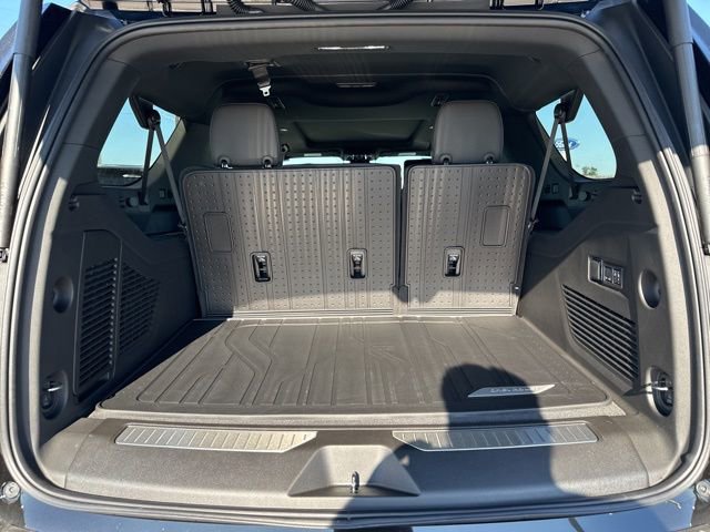 New 2026 Chevrolet Suburban Premier image 33