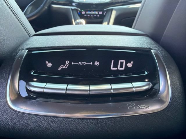 Used 2023 Cadillac XT6 Premium Luxury w/ Technology Package FWD image 21
