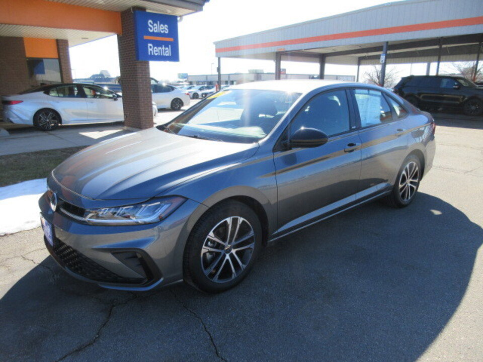 Used 2025 Volkswagen Jetta Sport image 33