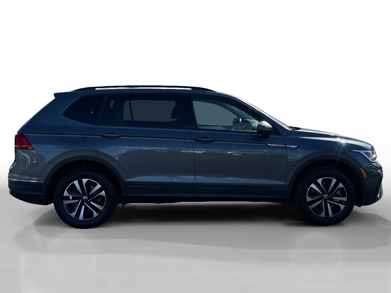 Certified 2024 Volkswagen Tiguan S AWD/4WD image 6