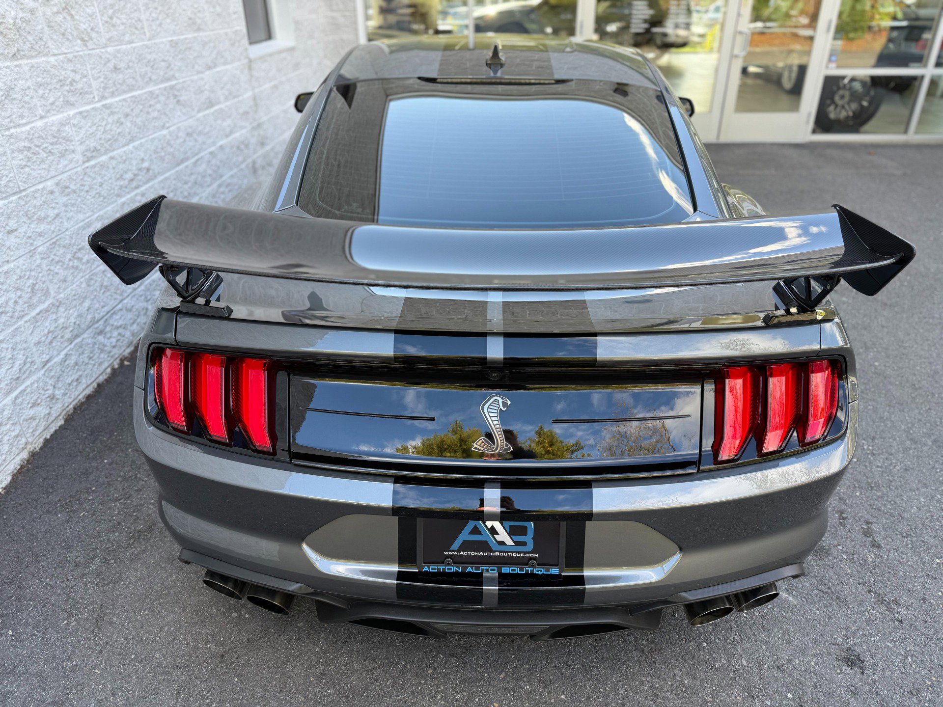 Used 2022 Ford Mustang Shelby GT500 w/ Carbon Fiber Track Pack image 37