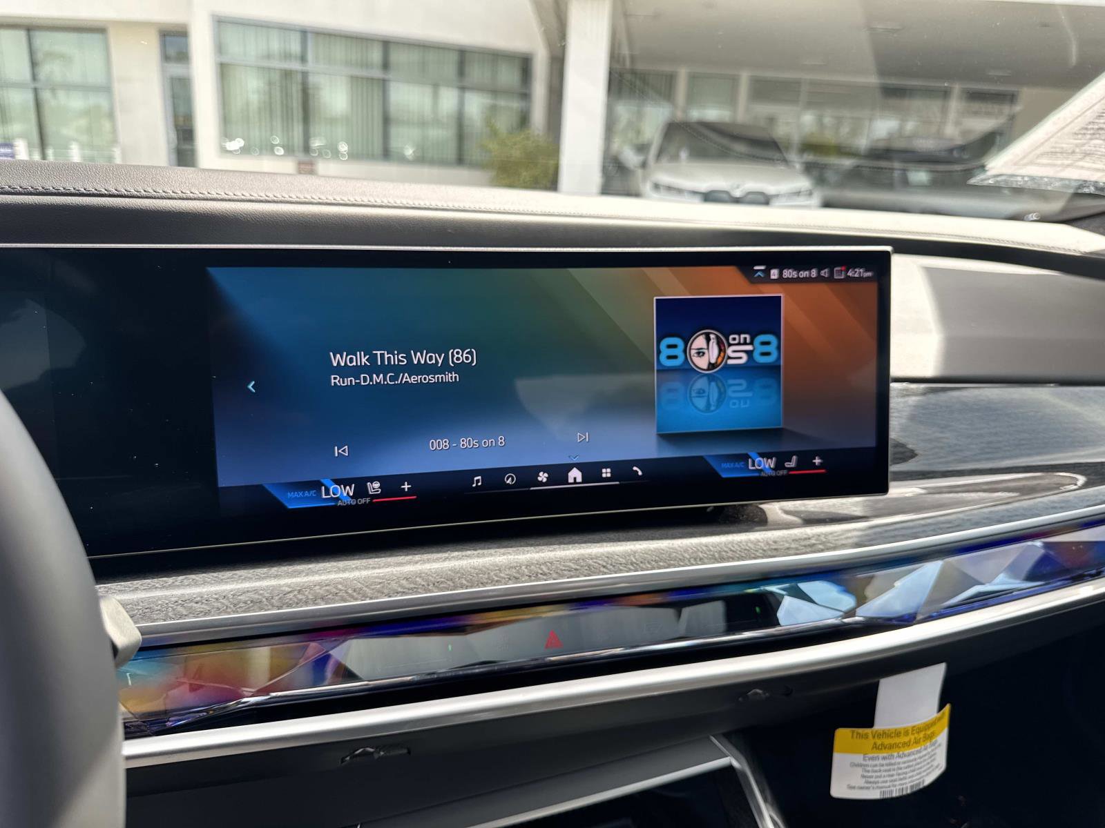 Used 2025 BMW i7 eDrive50 w/ M Sport Package image 21