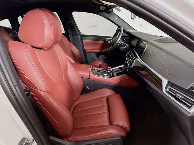 Used 2021 BMW X6 xDrive40i w/ M Sport Package image 31