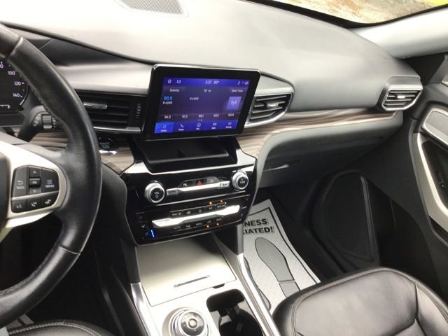 Used 2023 Ford Explorer Limited w/ Equipment Group 301A image 17