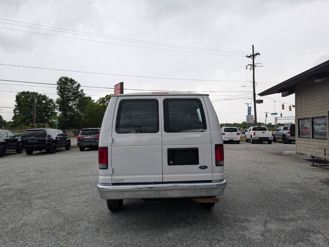 Used 2013 Ford E-350 and Econoline 350 XLT RWD image 6