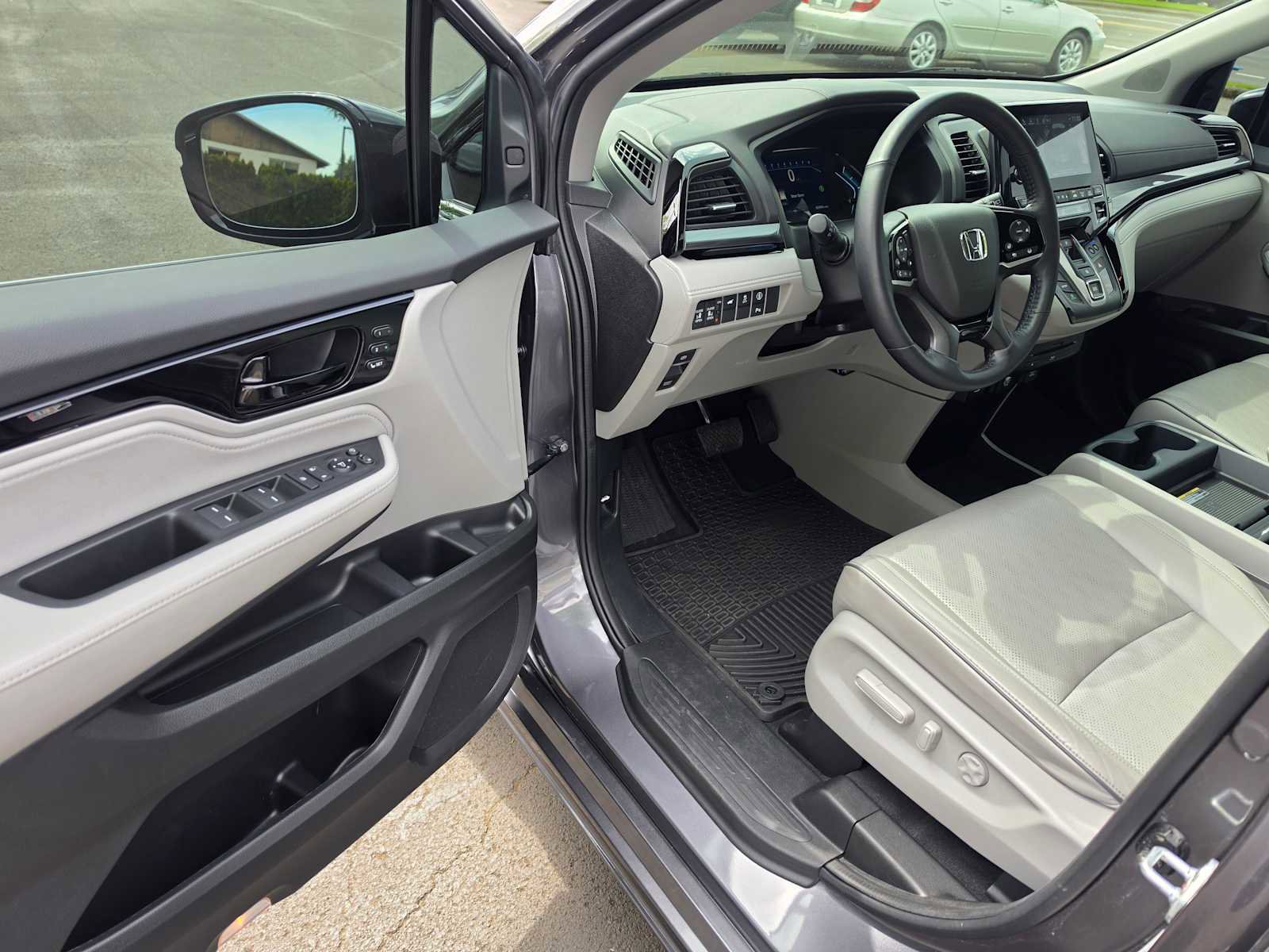 Used 2024 Honda Odyssey Elite image 21