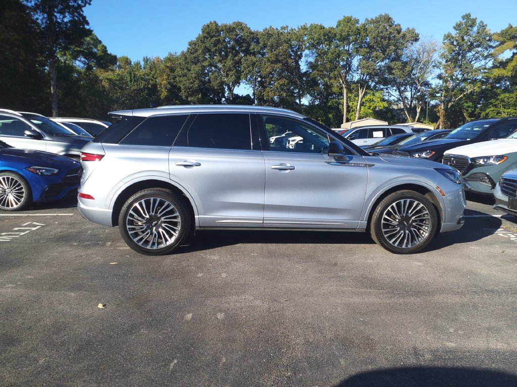 Used 2022 Lincoln Corsair AWD w/ Premium Package image 8