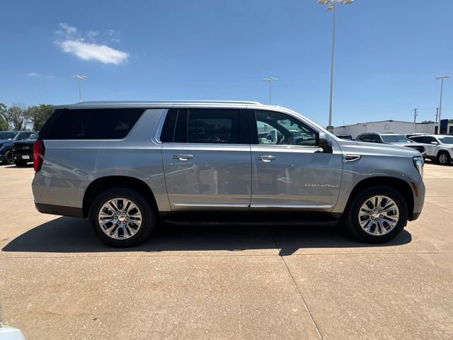 Used 2025 GMC Yukon XL Denali AWD/4WD image 2