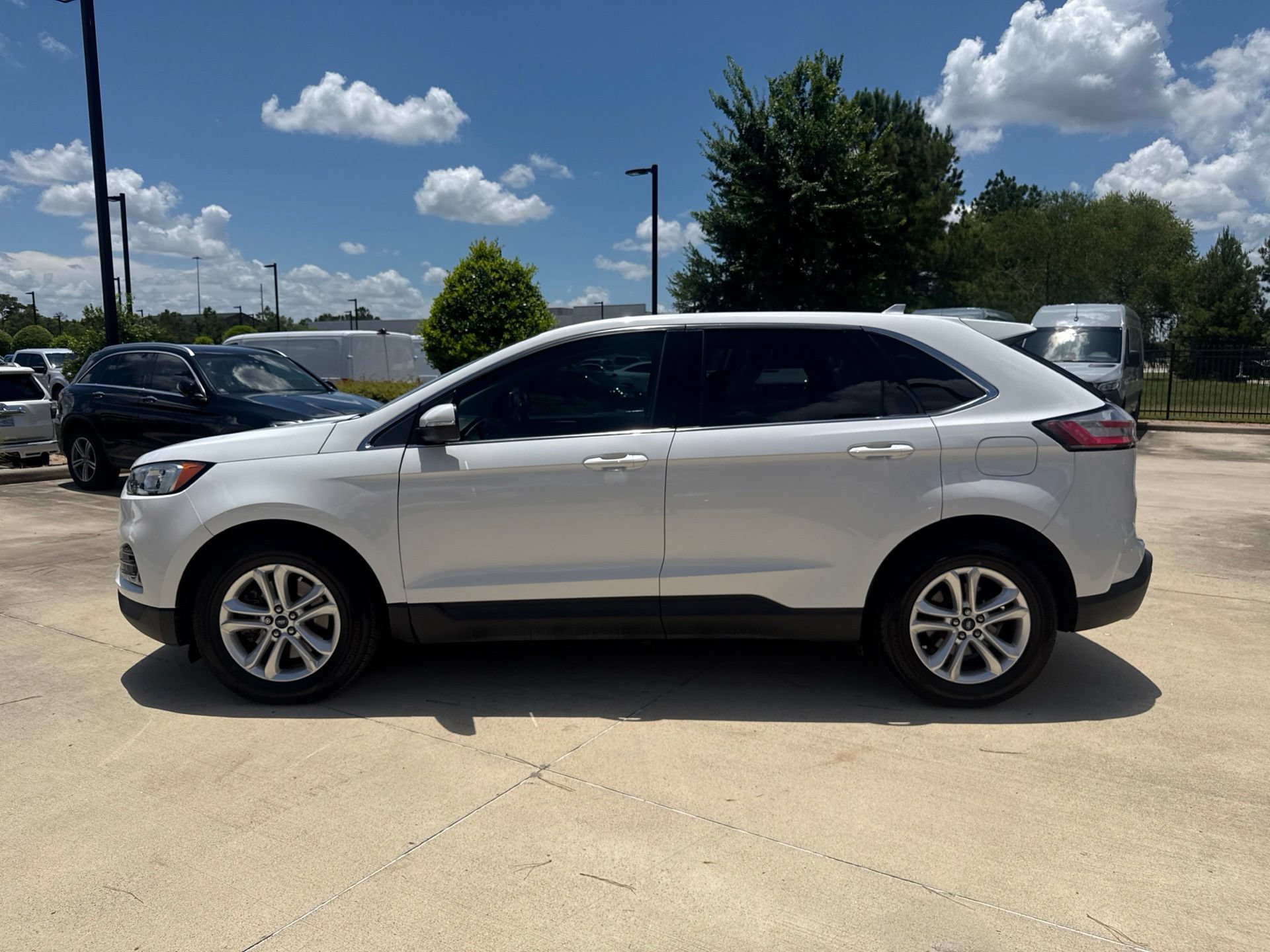 Used 2019 Ford Edge SEL w/ Equipment Group 201A AWD/4WD image 7