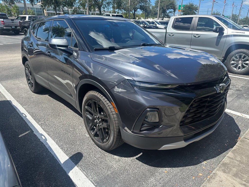 Used 2022 Chevrolet Blazer LT w/ LPO, Black Accent Package FWD image 2