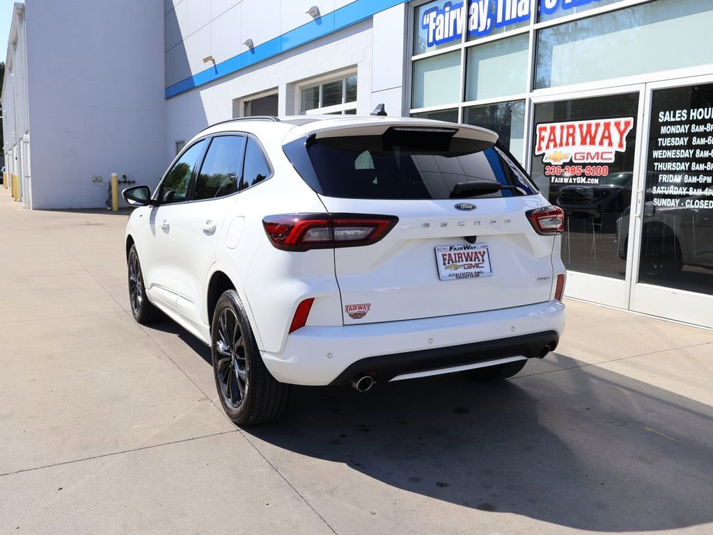 Used 2023 Ford Escape ST-Line Elite AWD/4WD image 8