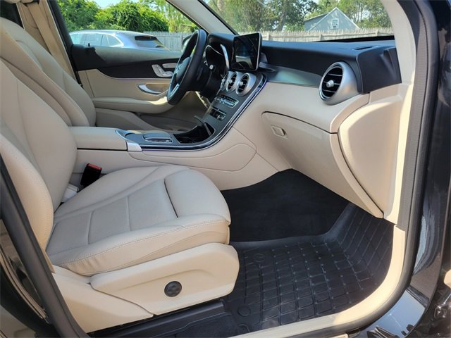 Used 2022 Mercedes-Benz GLC 300 4MATIC image 12