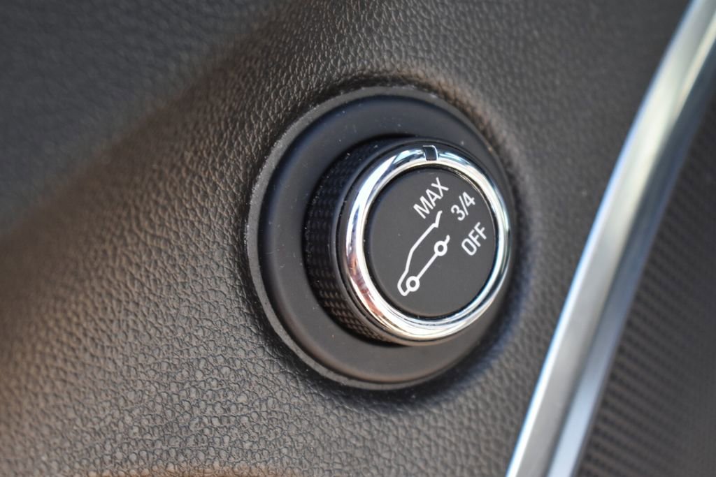 Used 2024 Buick Enclave Premium AWD/4WD image 27