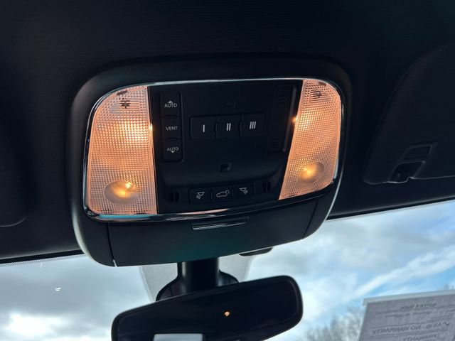 Used 2022 Jeep Grand Cherokee Laredo X image 30