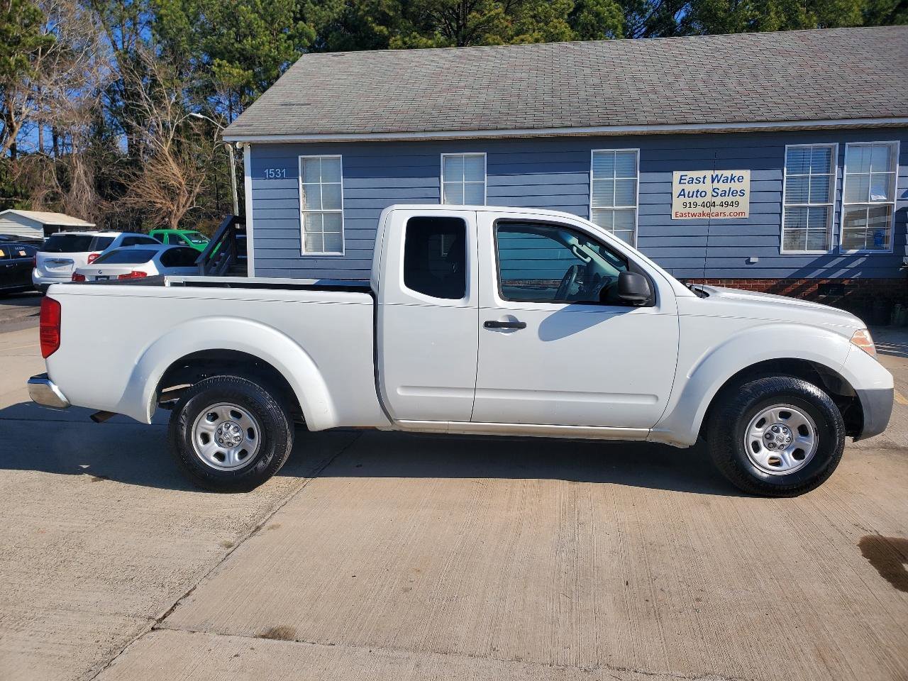 Used 2014 Nissan Frontier S image 4