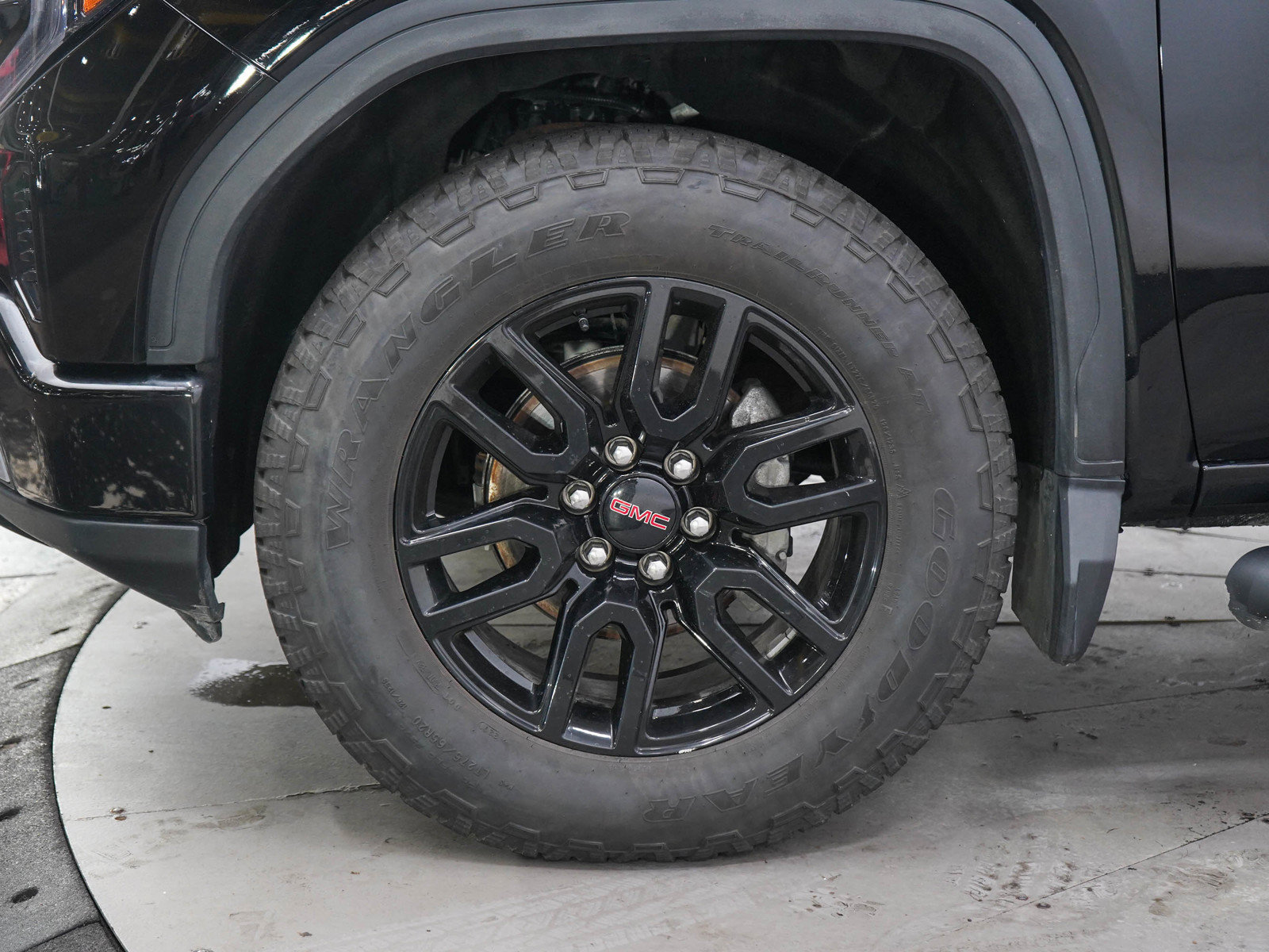 Used 2023 GMC Sierra 1500 Elevation w/ X31 Off-Road Package AWD/4WD image 28