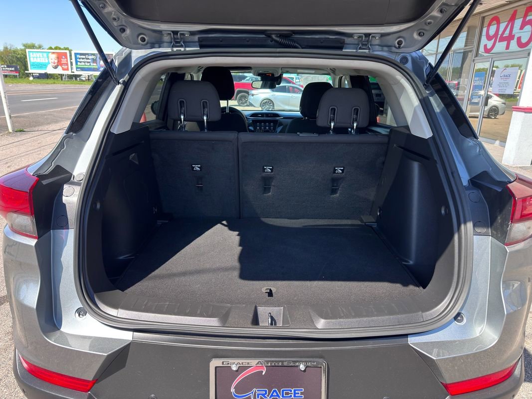 Used 2023 Chevrolet TrailBlazer LT w/ Convenience Package FWD image 35