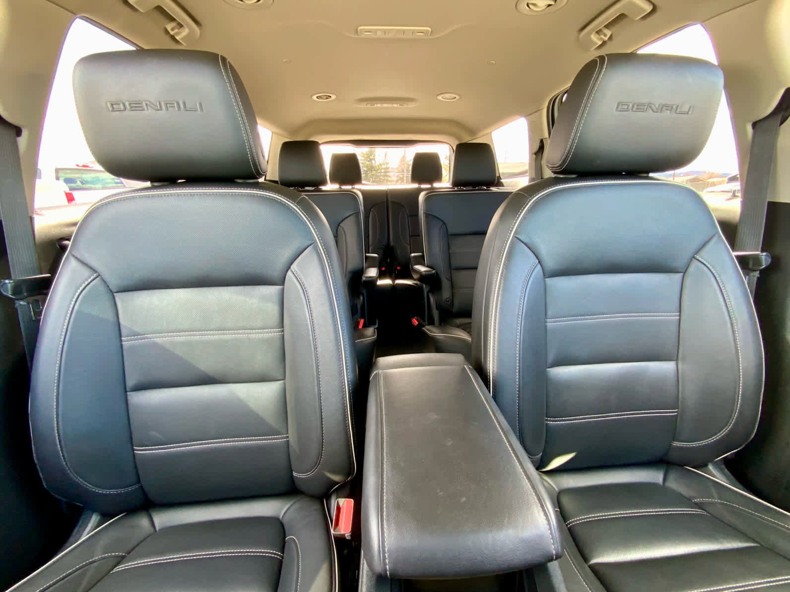 Used 2019 GMC Acadia Denali image 30